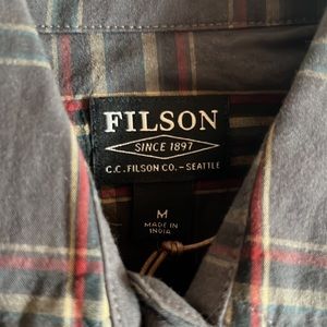 Filson plaid Women’s M